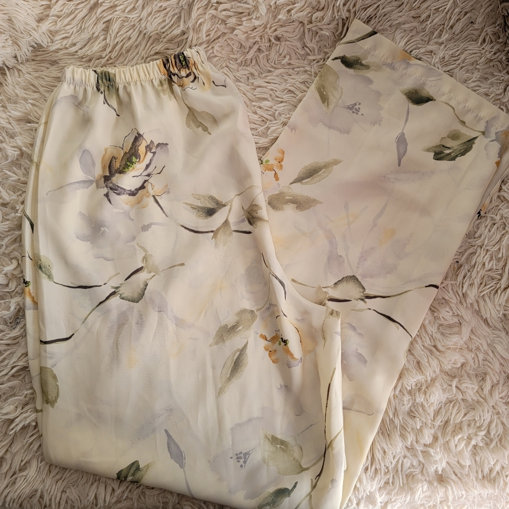 Flowy floral pants